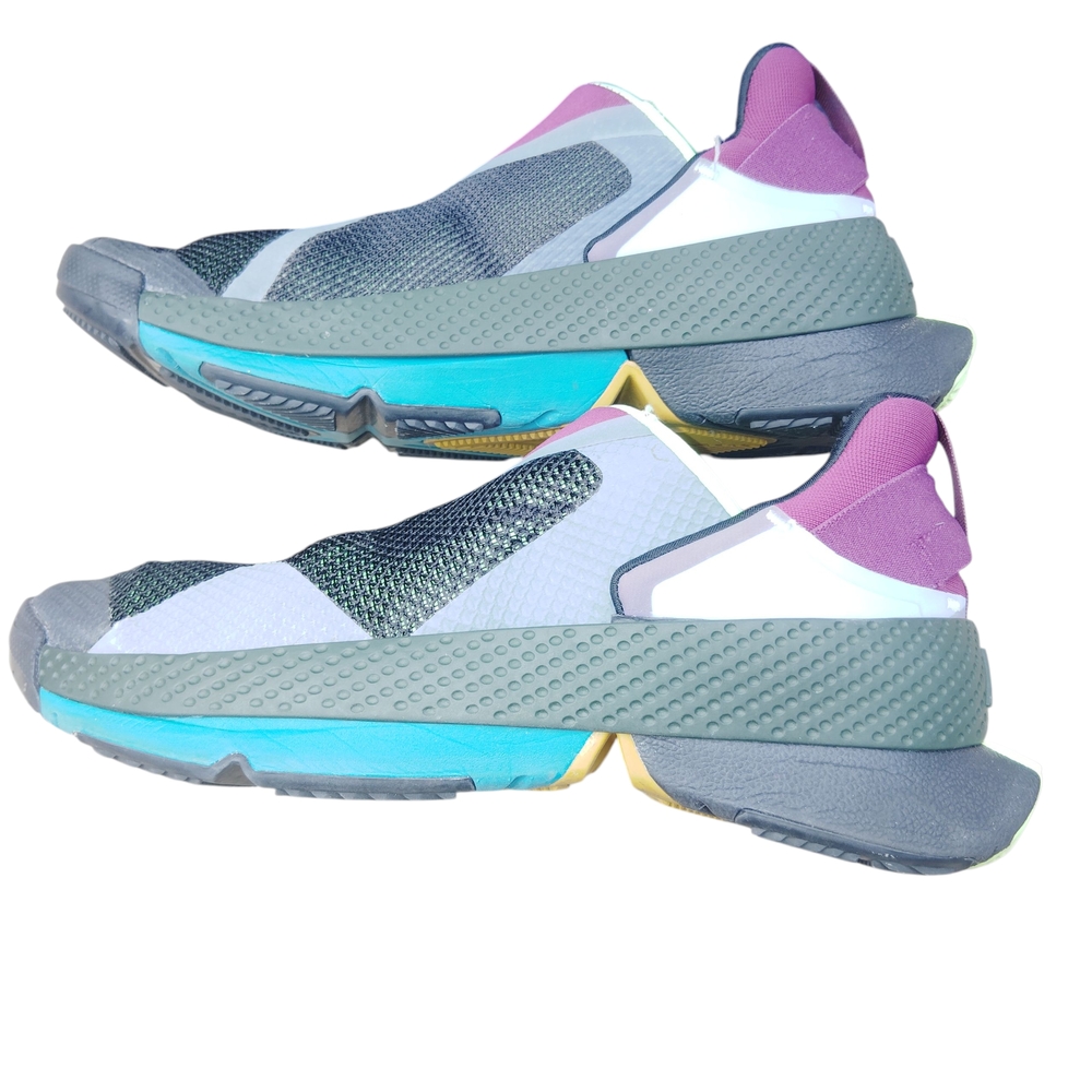 Nike Women's Purple and Teal Sneakers